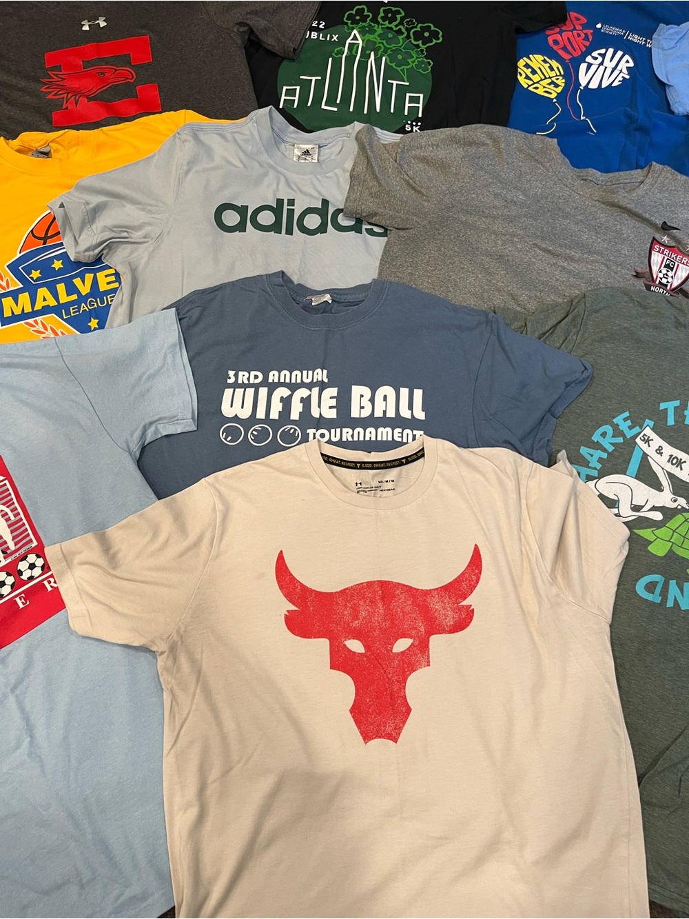 10 Men’s Graphic T-Shirts Size Medium